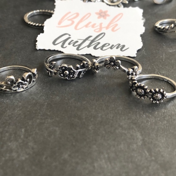 3/$25⚡️sun moon flower boho stackable ring set - Picture 11 of 12